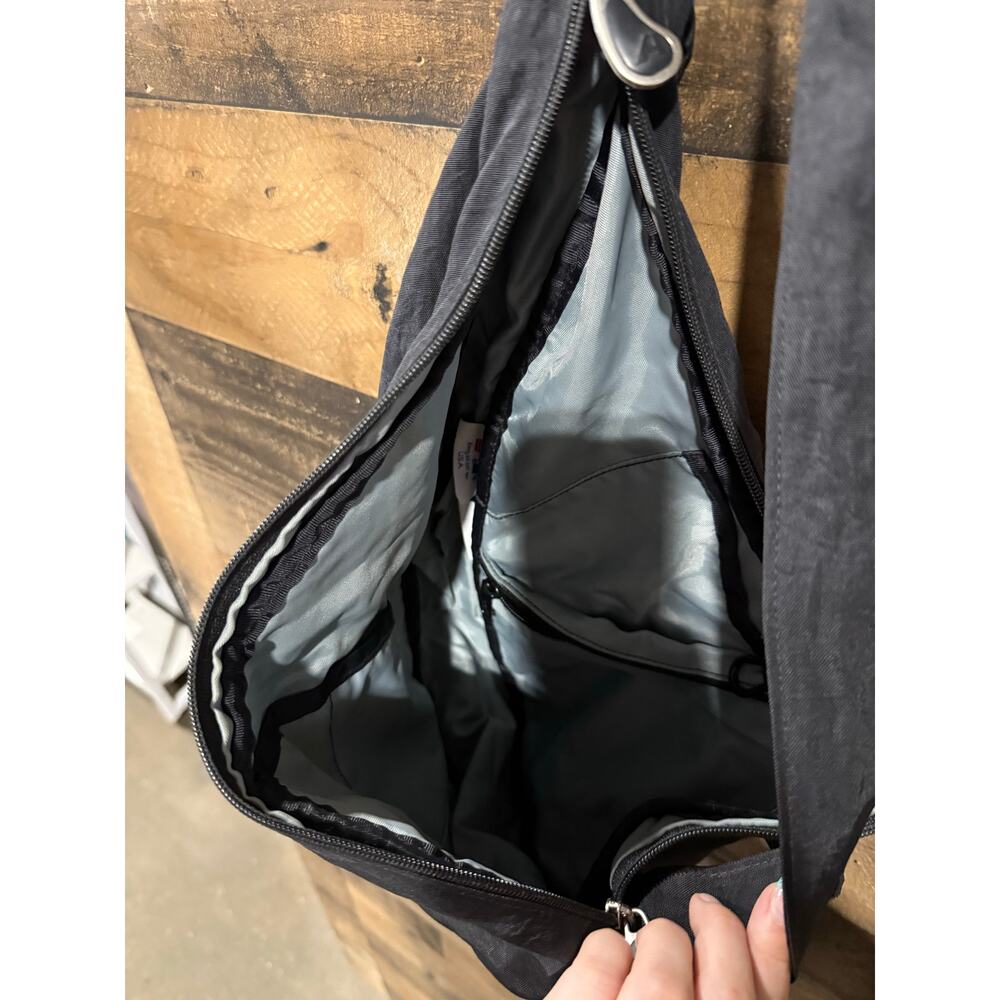 Ameri Sling Bag-Black - image 4